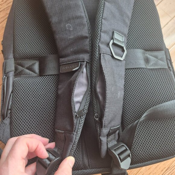 Solgaard Shore-Tex Daypack Baltic Black Backpack Fits 15" Laptop - Picture 6 of 16